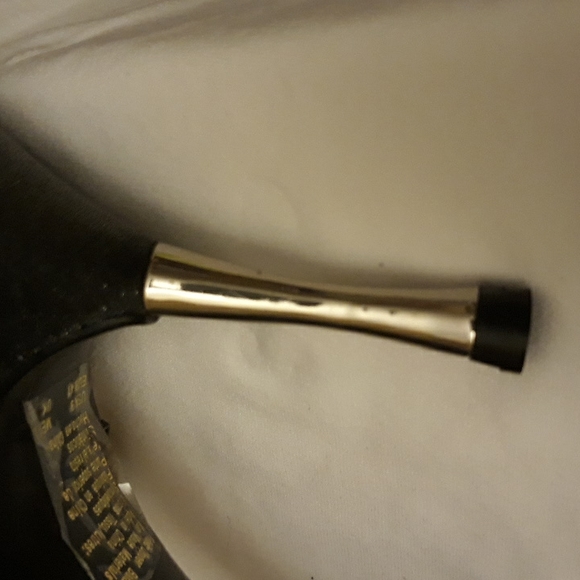 Fiona Sz 9 Grey Metallic Flower-shaped Rhinestone Buckles. - Picture 8 of 9